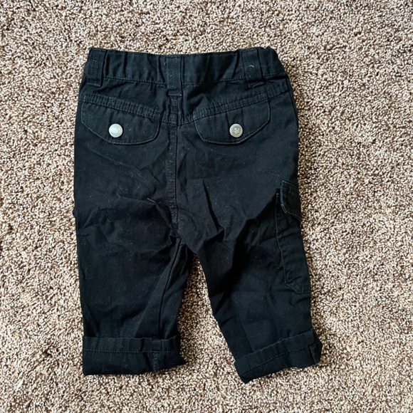 4-Pieces: 2 Button-Downs, 1 Corduroy Pants & 1 Black Pants, Size 18 Months - Picture 6 of 10